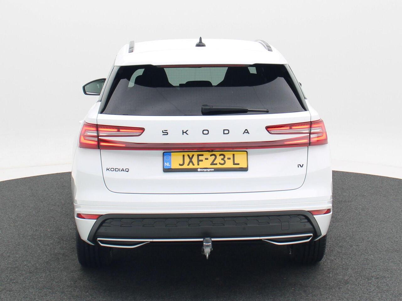 Skoda Kodiaq 1.5 TSi 204 Pk PHEV Sportline Business | Trekhaak | Adaptive Cruise | Stuur/Stoel Verwarming | Navigatie | Full LED | 19 Inch | 11.016 Km !!