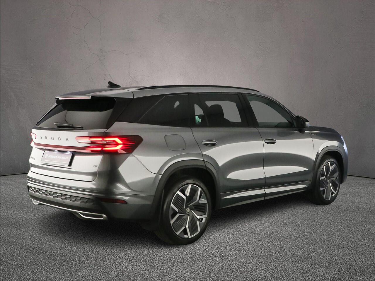 Skoda Kodiaq Sportline Business 1.5 TSI PHEV 204pk DSG Automaat Trekhaak, Adaptive cruise control, Elektrische achterklep, Achteruitrijcamera, LED matrix koplampen