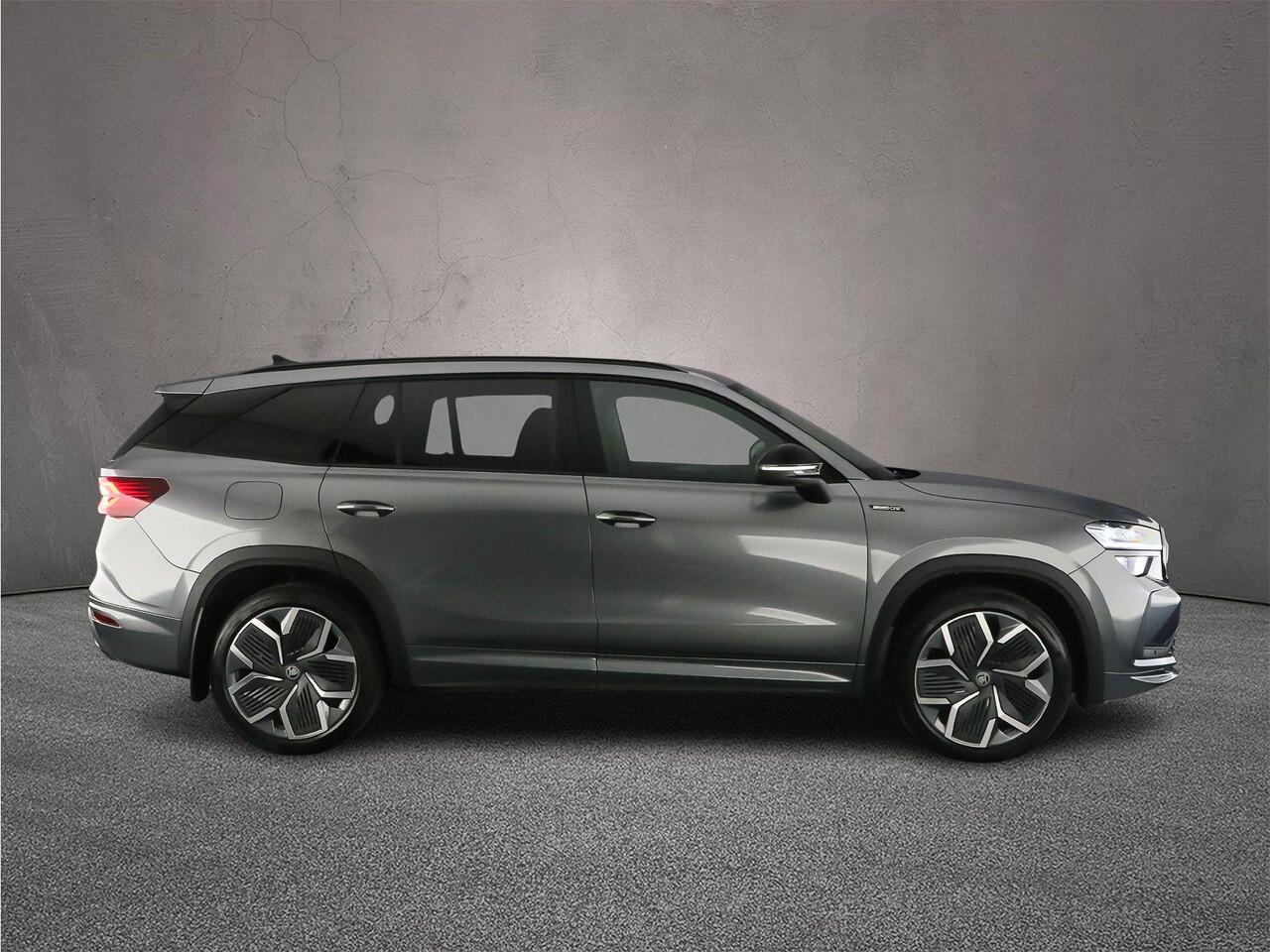 Skoda Kodiaq Sportline Business 1.5 TSI PHEV 204pk DSG Automaat Trekhaak, Adaptive cruise control, Elektrische achterklep, Achteruitrijcamera, LED matrix koplampen