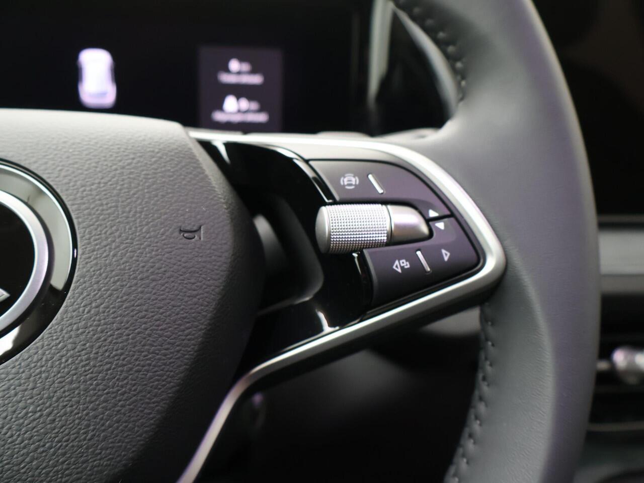 Skoda Kodiaq Business Edition 1.5 TSI 150 pk DSG ¦koda Kodiaq Business Edition 1.5 TSI m-HEV 150 pk DSG | Automaat | Elektrische achterklep | Navigatie | Adaptieve cruise control | 19'' Lichtmetalen velgen |