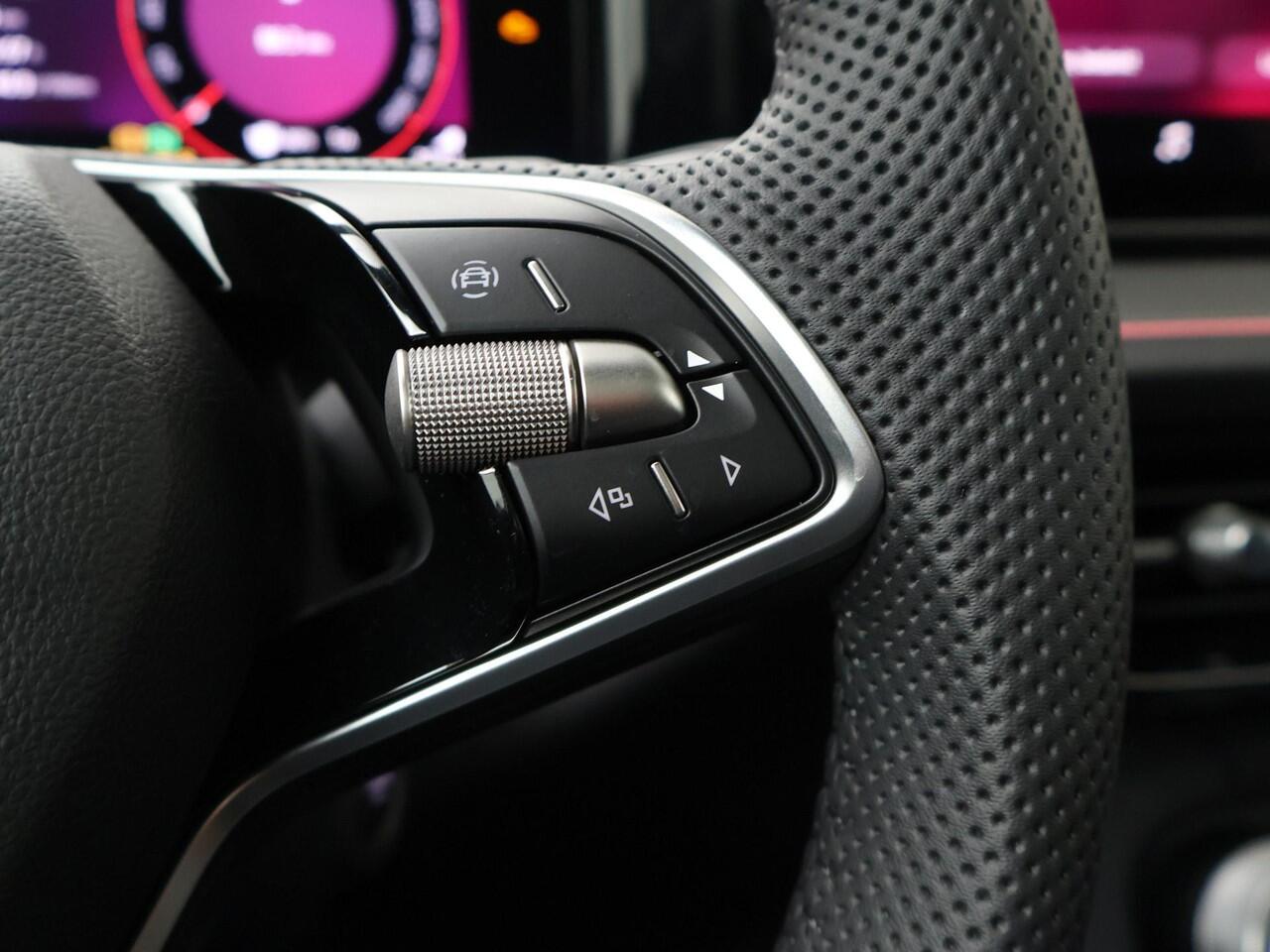 Skoda Kodiaq Sportline Business 1.5 TSI PHEV 204 PK | Trekhaak | Panorama dak | 19" lichtmetalen velgen |