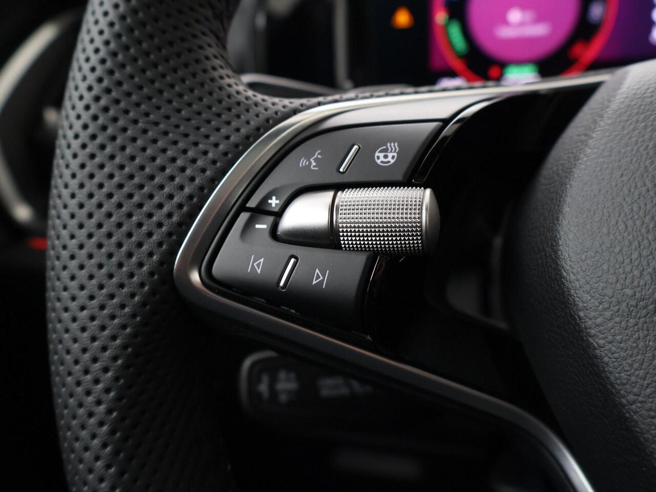 Skoda Kodiaq Sportline Business 1.5 TSI PHEV 204 PK | Trekhaak | Panorama dak | 19" lichtmetalen velgen |