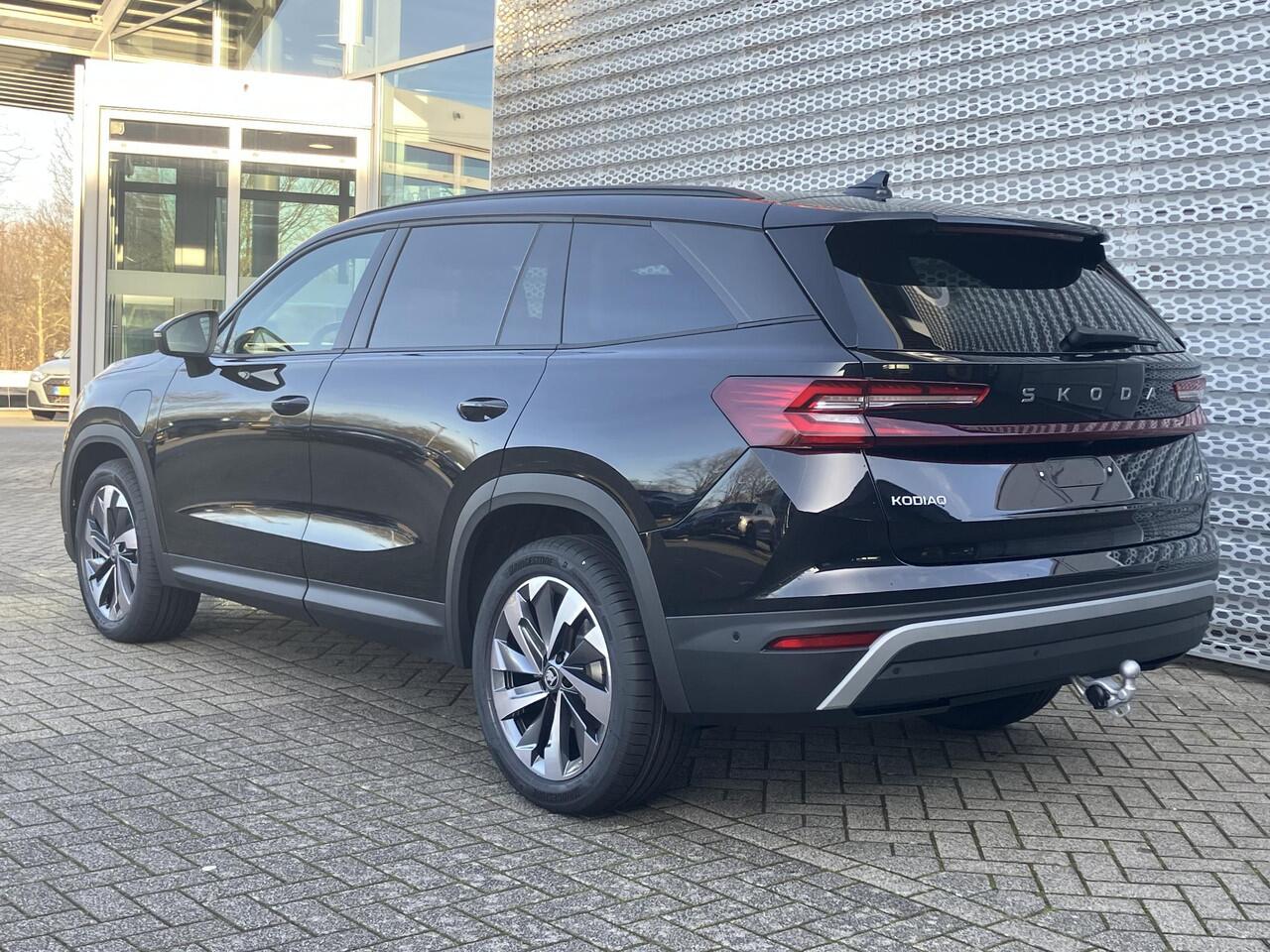 Skoda Kodiaq Business Edition 1.5 TSI PHEV 204 PK | Trekhaak | Cognac Leder | 19" lichtmetalen velgen | LED Matrix | 360 graden camera |