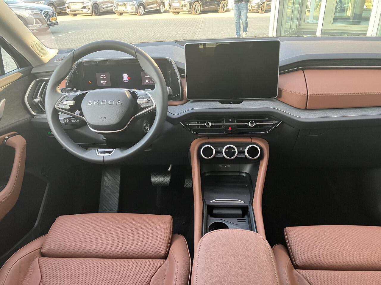 Skoda Kodiaq Business Edition 1.5 TSI PHEV 204 PK | Trekhaak | Cognac Leder | 19" lichtmetalen velgen | LED Matrix | 360 graden camera |