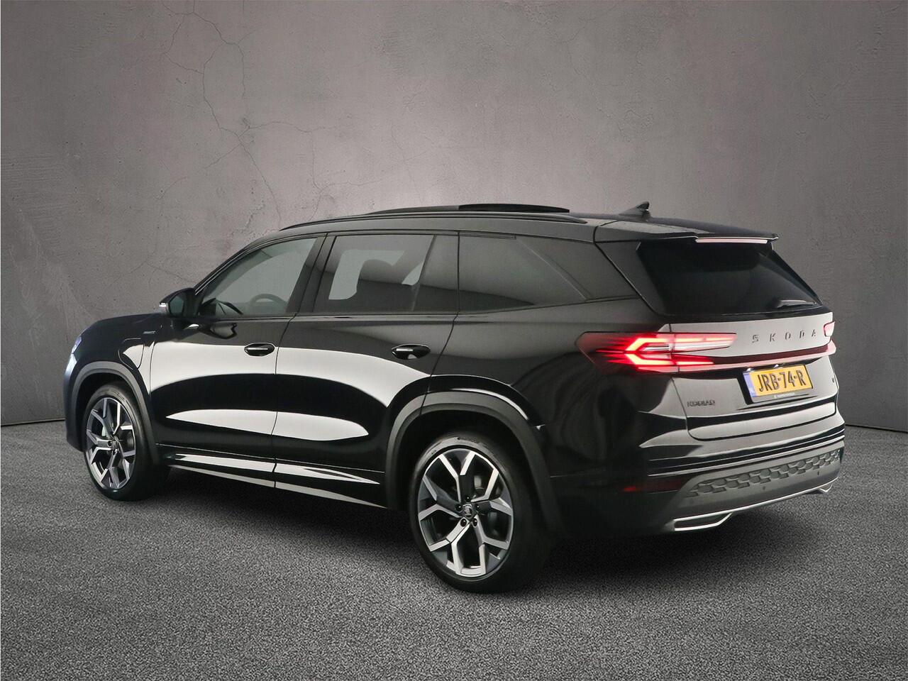 Skoda Kodiaq Sportline Business 1.5 TSI PHEV 204pk DSG Automaat Trekhaak, Panoramadak, Achteruitrijcamera, Adaptive cruise control, Elektriche achterklep, LED matrix koplampen