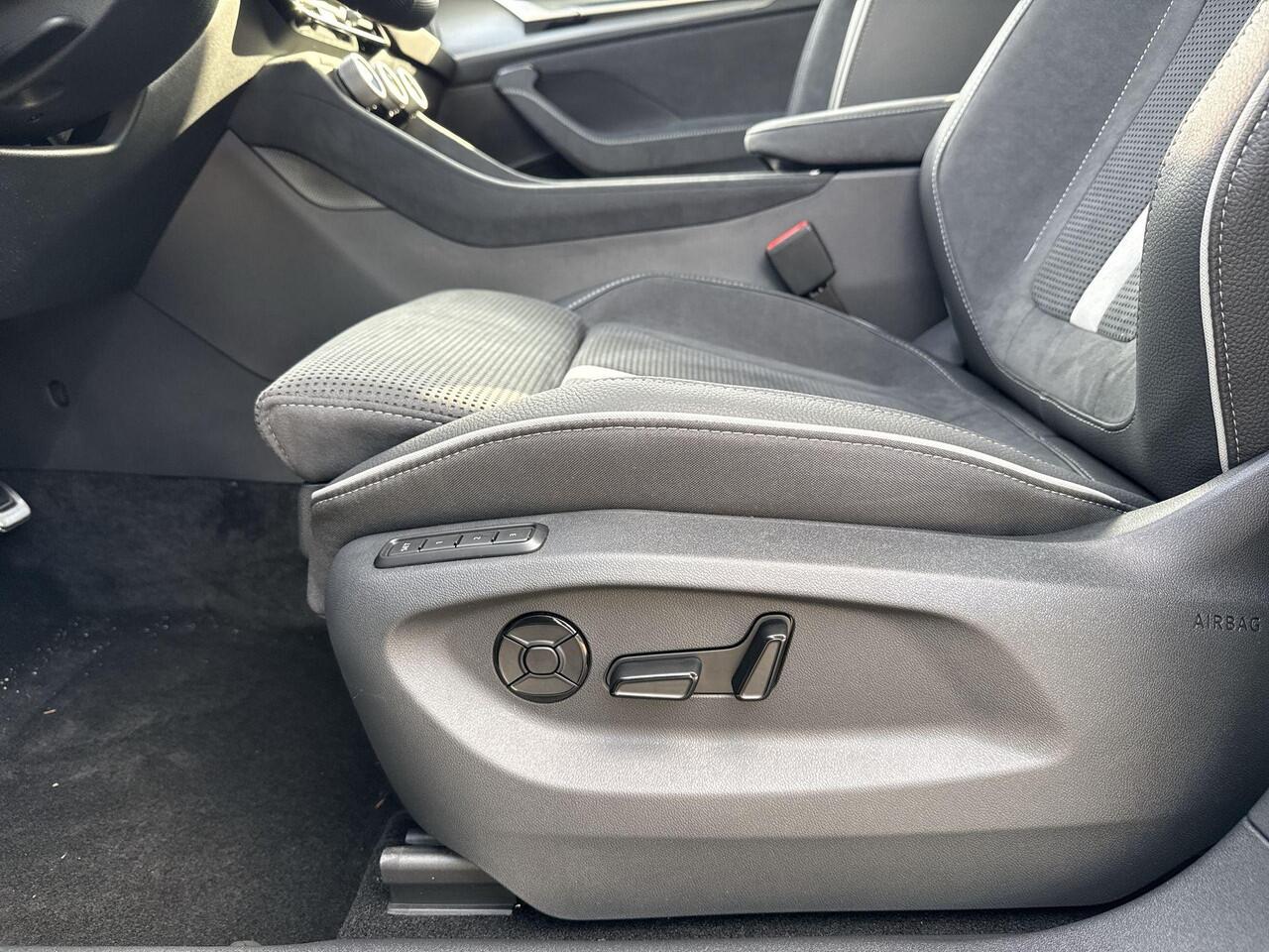 Skoda Kodiaq Sportline Business 1.5 TSI PHEV 150kW/204PK SUV | Comfort Pakket | panoramisch schuif-/kanteldak | Trekhaak wegklapbaar | Parkeer Pakket