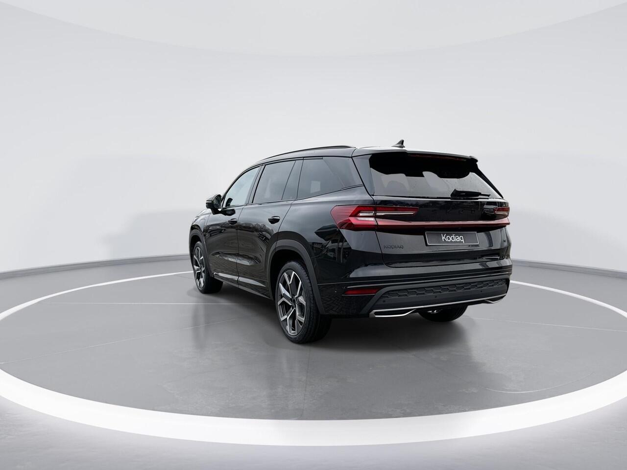 Skoda Kodiaq Sportline Business 1.5 TSI PHEV 150kW/204PK SUV | Comfort Pakket | panoramisch schuif-/kanteldak | Trekhaak wegklapbaar | Parkeer Pakket | 20'' inch velgen Rila aero