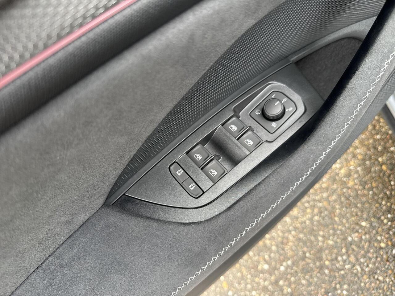 Skoda Kodiaq Sportline Business 1.5 TSI PHEV 150kW/204PK SUV | Comfort Pakket | panoramisch schuif-/kanteldak | Trekhaak wegklapbaar | Parkeer Pakket | 20'' inch velgen Rila aero