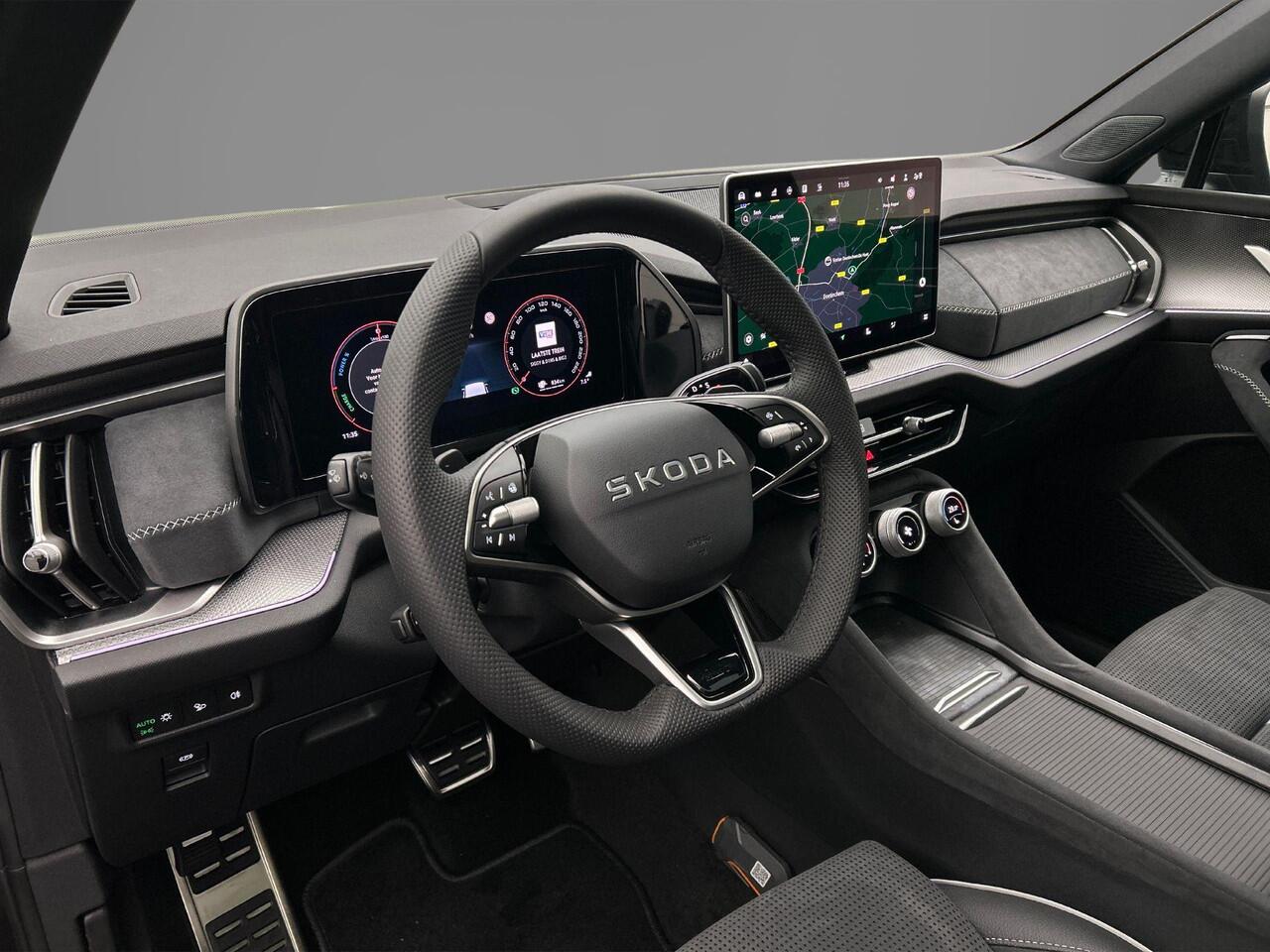 Skoda Kodiaq Sportline Business 1.5 TSI PHEV 204pk DSG Automaat Trekhaak, Panoramadak, Adaptive cruise control, LED matrix koplampen, Elektrische achterklep