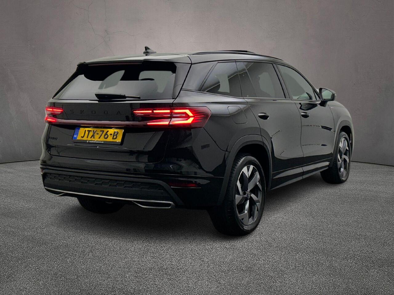 Skoda Kodiaq Sportline Business 1.5 TSI PHEV 204pk DSG Automaat Trekhaak, Panoramadak, Adaptive cruise control, LED matrix koplampen, Elektrische achterklep