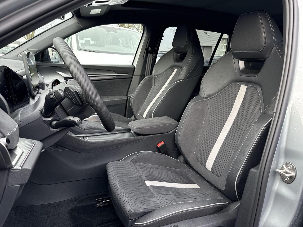 Skoda Kodiaq Sportline Business 1.5 TSI PHEV 150 kW / 204 PK iV | Comfort pakket | Panoramadak | Trekhaak | Parkeer Pakket