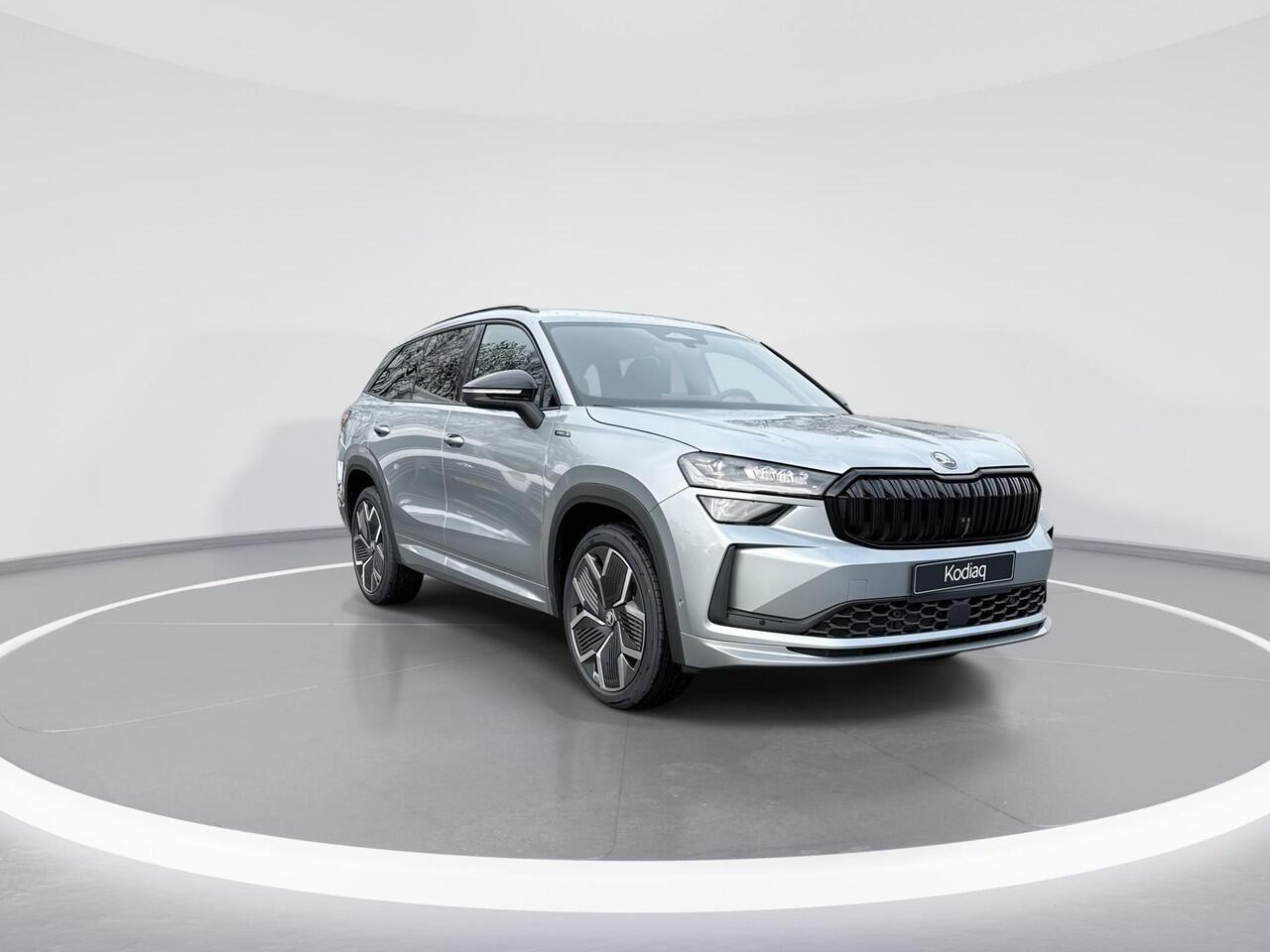Skoda Kodiaq Sportline Business 1.5 TSI PHEV 150 kW / 204 PK iV | Comfort pakket | Panoramadak | Trekhaak | Parkeer Pakket