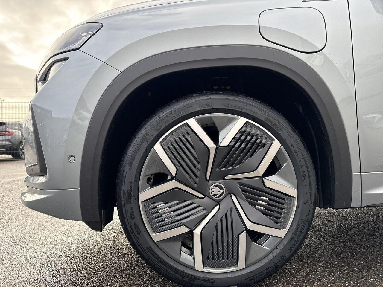 Skoda Kodiaq Sportline Business 1.5 TSI PHEV 150 kW / 204 PK iV | Comfort pakket | Panoramadak | Trekhaak | Parkeer Pakket