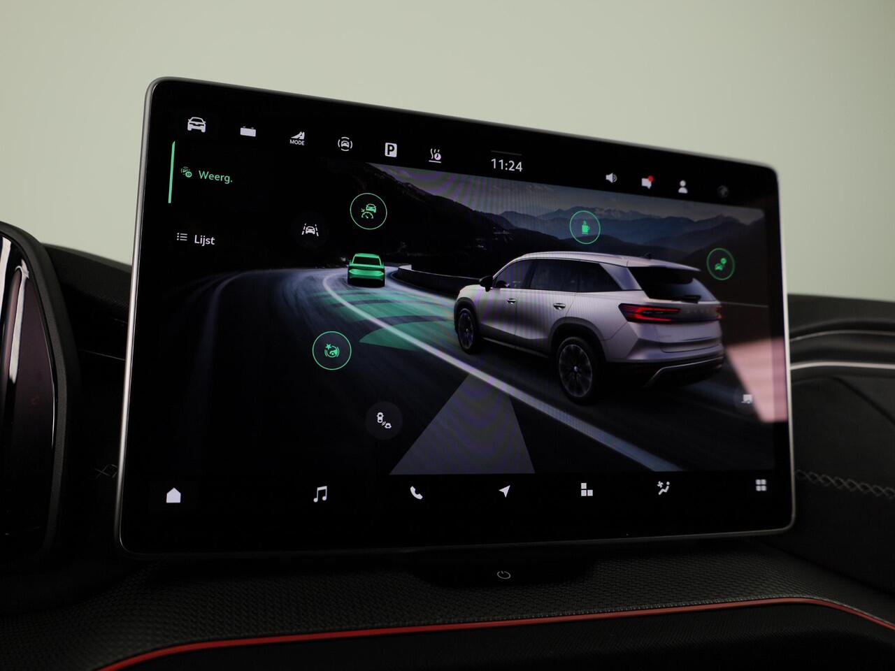 Skoda Kodiaq Sportline Business PHEV 1.5 TSI 204 pk 6 versn. DSG | Panoramadak | Wegklapbare trekhaak | Light & view pakket