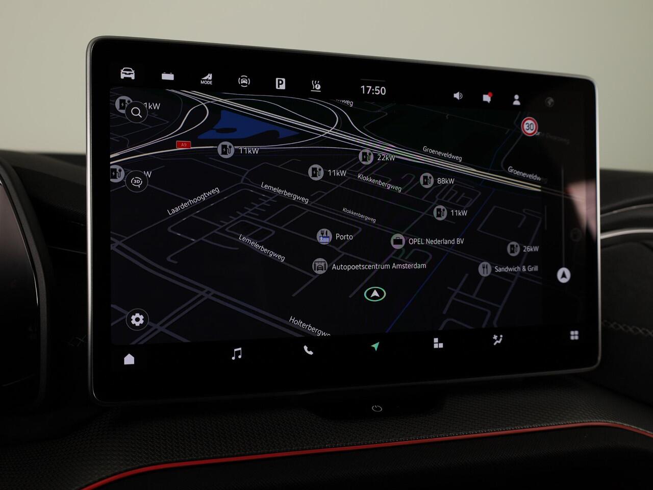 Skoda Kodiaq Sportline Business PHEV 1.5 TSI 204 pk 6 versn. DSG | Panoramadak | Wegklapbare trekhaak | Winter pakket | Verwarmbare vooruit