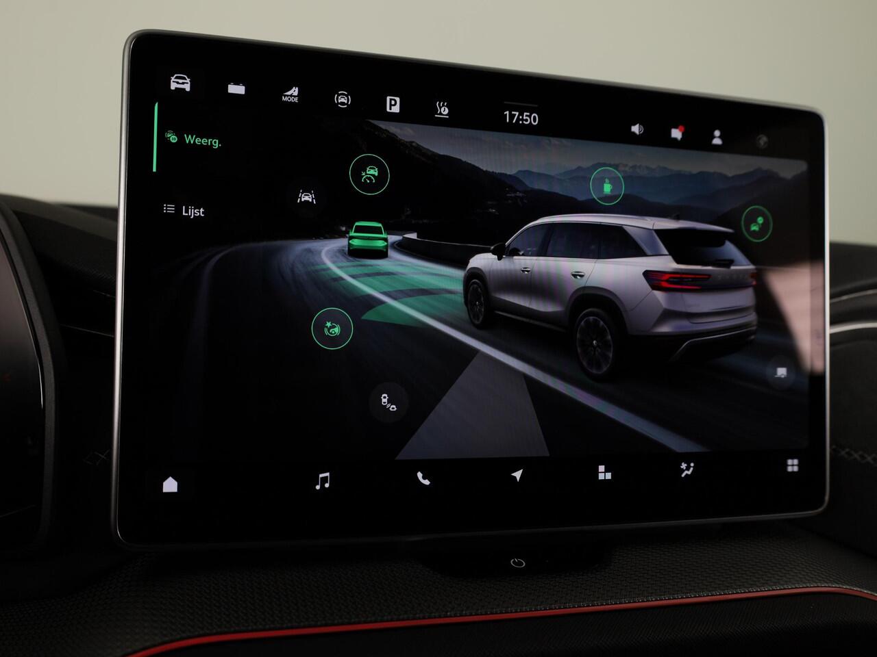 Skoda Kodiaq Sportline Business PHEV 1.5 TSI 204 pk 6 versn. DSG | Panoramadak | Wegklapbare trekhaak | Winter pakket | Verwarmbare vooruit