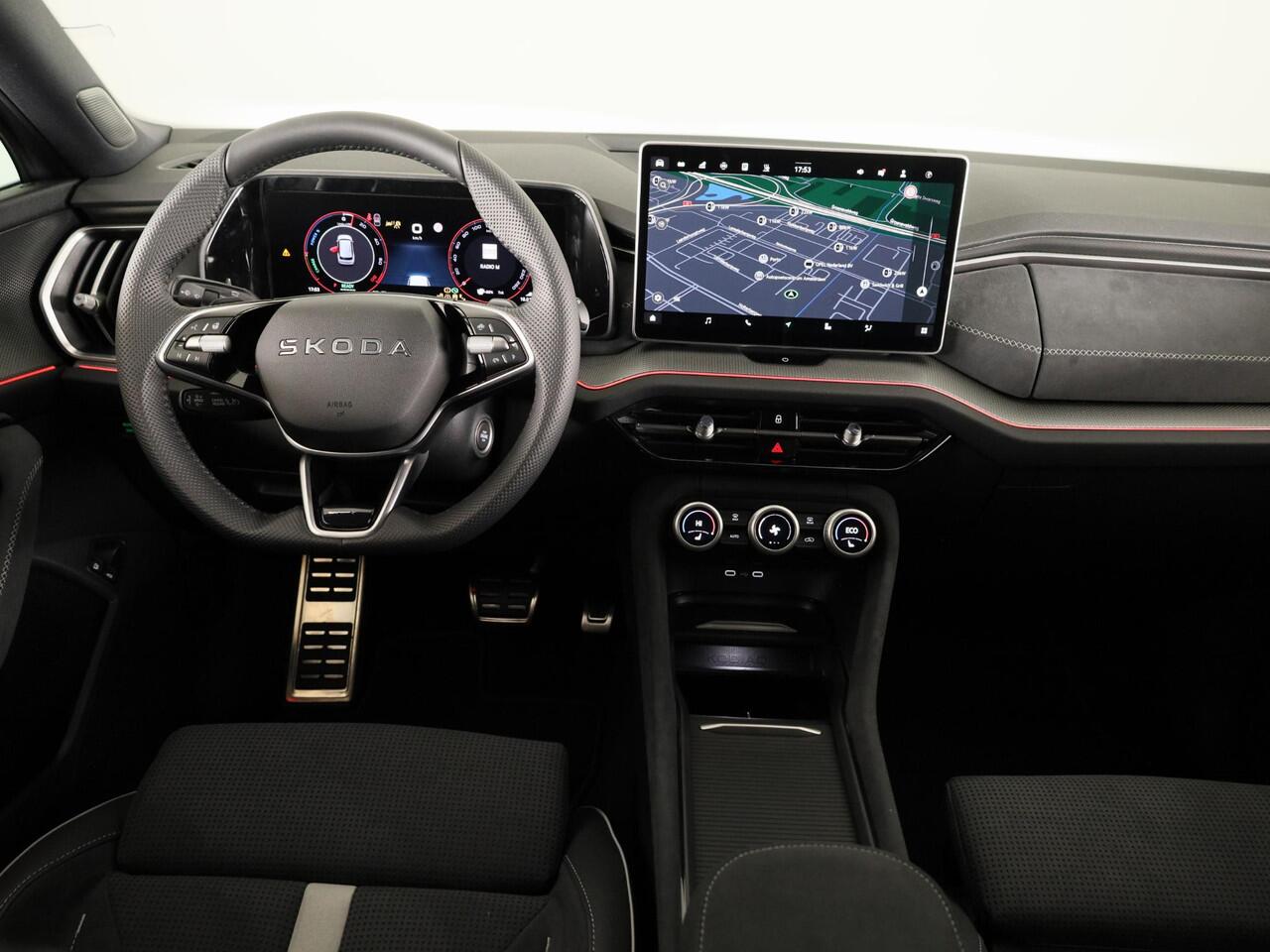 Skoda Kodiaq Sportline Business PHEV 1.5 TSI 204 pk 6 versn. DSG | Panoramadak | Wegklapbare trekhaak | Winter pakket | Verwarmbare vooruit