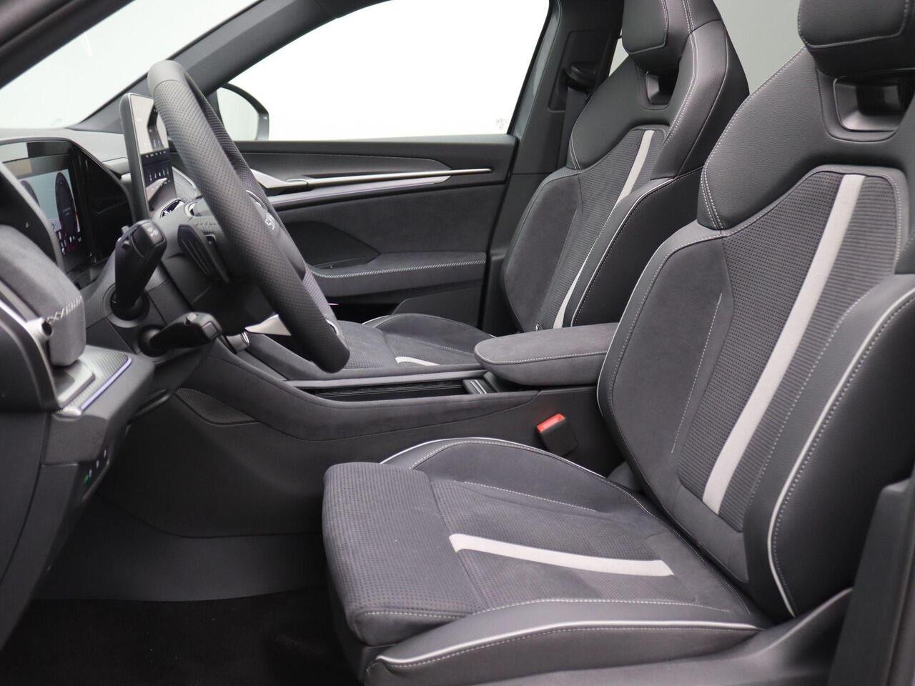 Skoda Kodiaq 1.5 TSI PHEV Sportline Business 204PK DSG Pano-schuifdak, matrix led, trekhaak, Canton sound, adaptive cruise, side assist, stoelverwarming voor & achter, stuurwielverwarming, keyless, alarm, 20" lichtmetaal