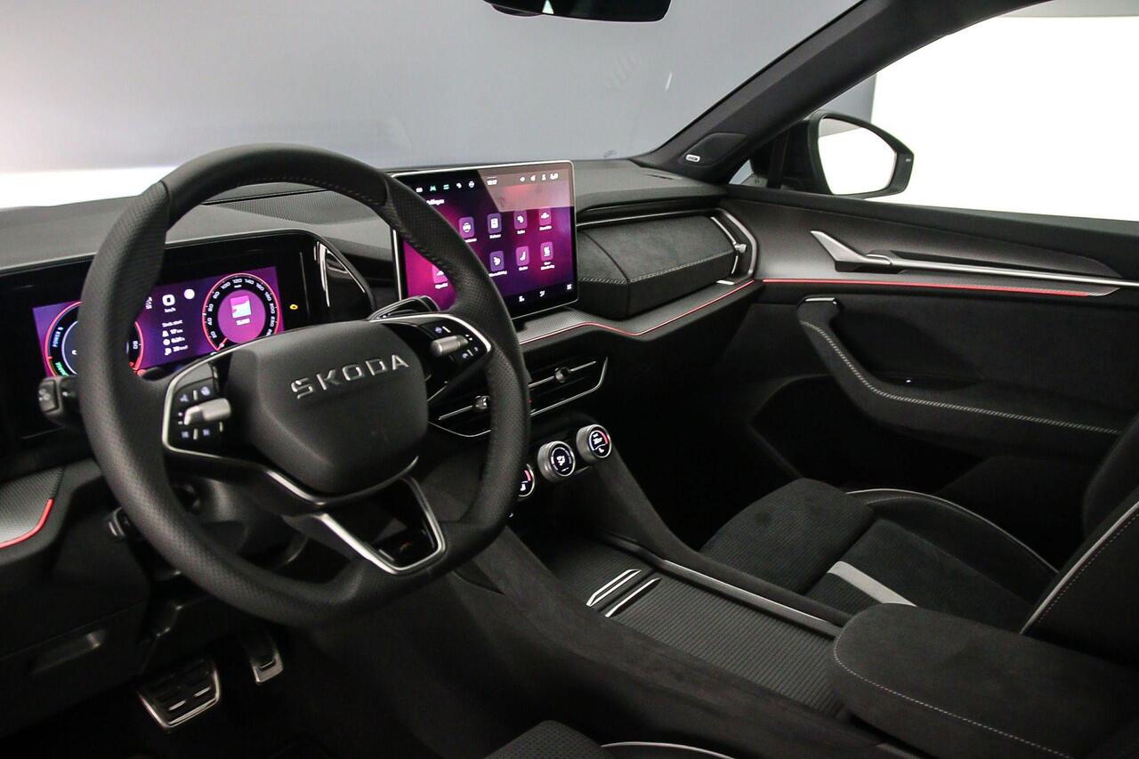 Skoda Kodiaq Sportline Business 1.5 TSI PHEV 204pk DSG Automaat Trekhaak, Adaptive cruise control, LED matrix koplampen, Achteruitrijcamera, Elektrische achterklep