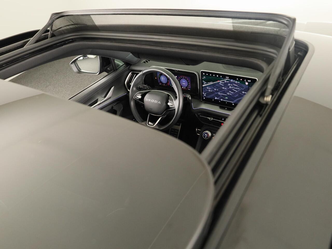 Skoda Kodiaq Sportline Business PHEV 1.5 TSI 204pk | Canton Sound | Panoramadak | Trekhaak | Light & View | Elek. stoelen | Adaptive Cruise | Blind Spot |