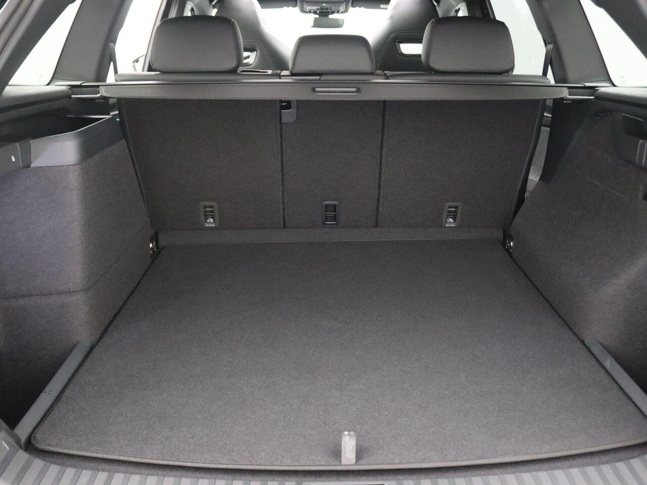 Skoda Kodiaq 1.5 TSI PHEV Sportline Business 204PK DSG Pano-schuifdak, matrix led, trekhaak, Canton sound, adaptive cruise, side assist, stoelverwarming voor & achter, stuurwielverwarming, keyless, alarm, 20" lichtmetaal