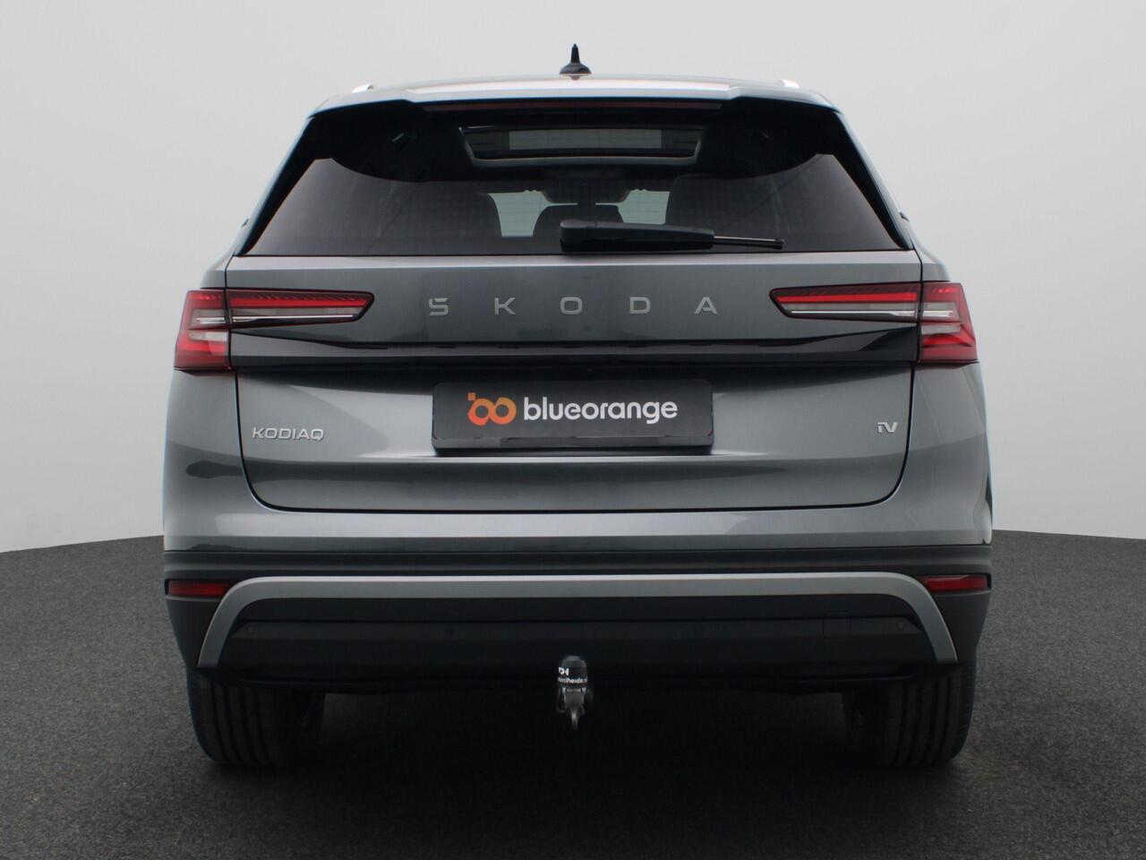 Skoda Kodiaq 1.5 TSI PHEV Business Edition Plus 204PK DSG Pano-Schuifdak, Trekhaak, 19" LM Velgen, Stoelverwarming voor + achter, Keyless, Virtual Pedal, Navi, Side Assist, Stuurwielverwarming, Memorystoel