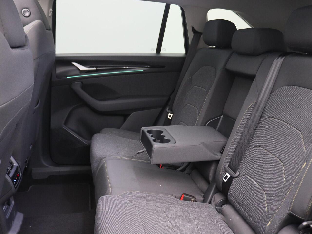 Skoda Kodiaq 1.5 TSI PHEV Business Edition Plus 204PK DSG Pano-Schuifdak, Trekhaak, 19" LM Velgen, Stoelverwarming voor + achter, Keyless, Virtual Pedal, Navi, Side Assist, Stuurwielverwarming, Memorystoel