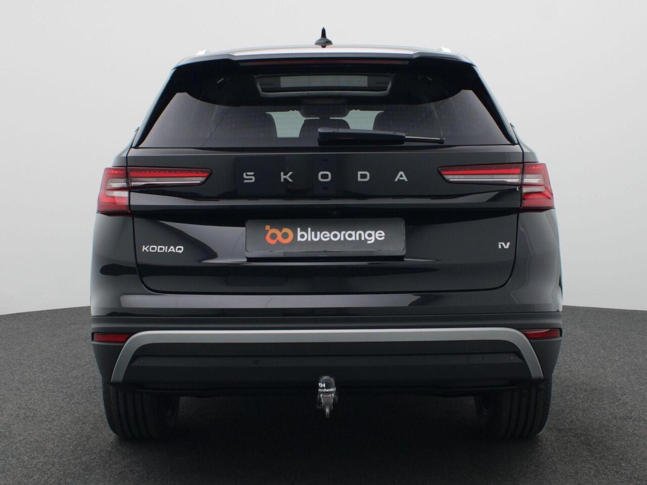 Skoda Kodiaq 1.5 TSI PHEV Business Edition Plus 204PK DSG Pano-Schuifdak, Trekhaak, 19` LM Velgen, Stoelverwarming voor + achter, Keyless, Virtual Pedal, Navi, Side Assist, Stuurwielverwarming, Memorystoel