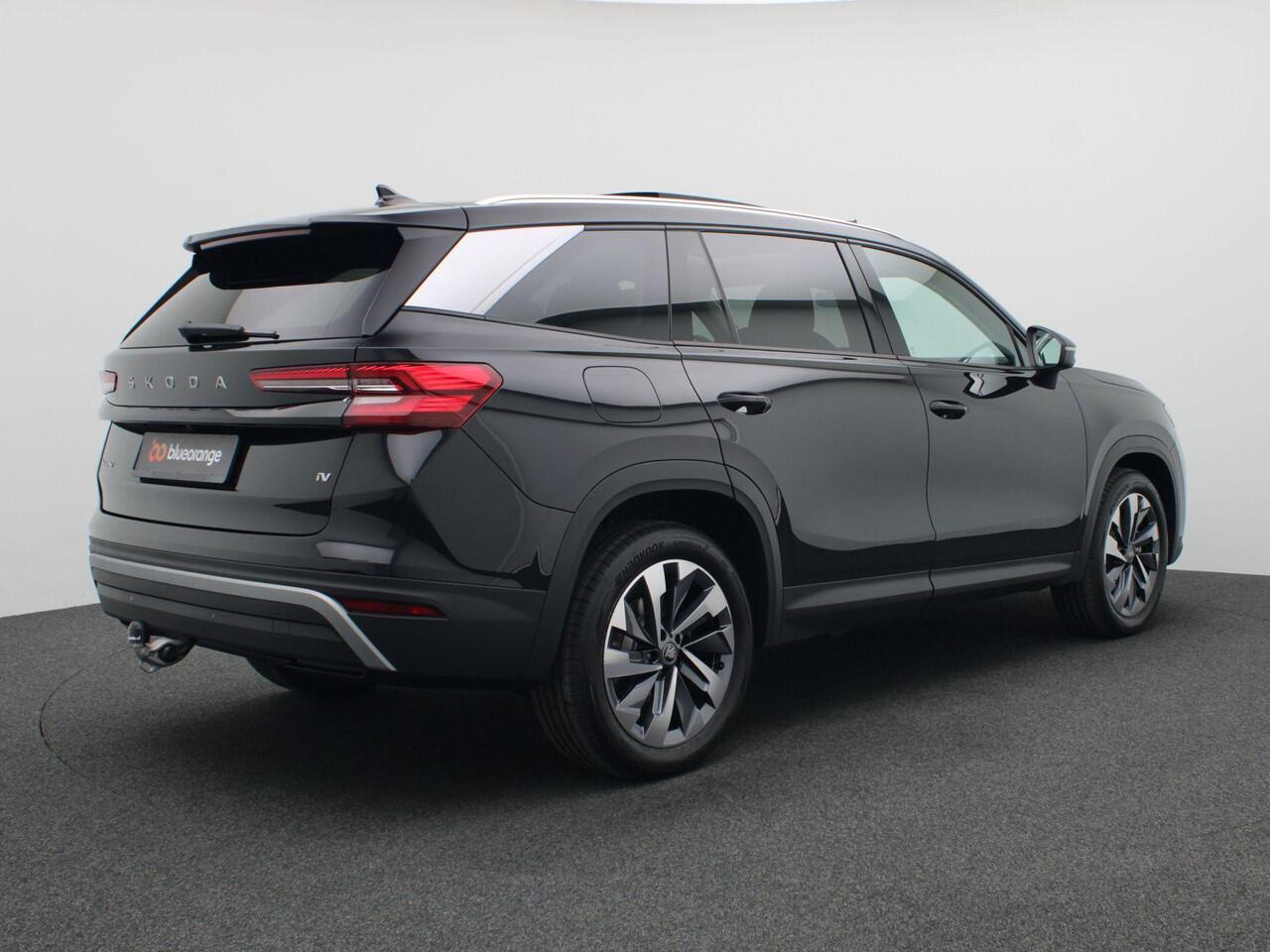 Skoda Kodiaq 1.5 TSI PHEV Business Edition Plus 204PK DSG Pano-Schuifdak, Trekhaak, 19` LM Velgen, Stoelverwarming voor + achter, Keyless, Virtual Pedal, Navi, Side Assist, Stuurwielverwarming, Memorystoel