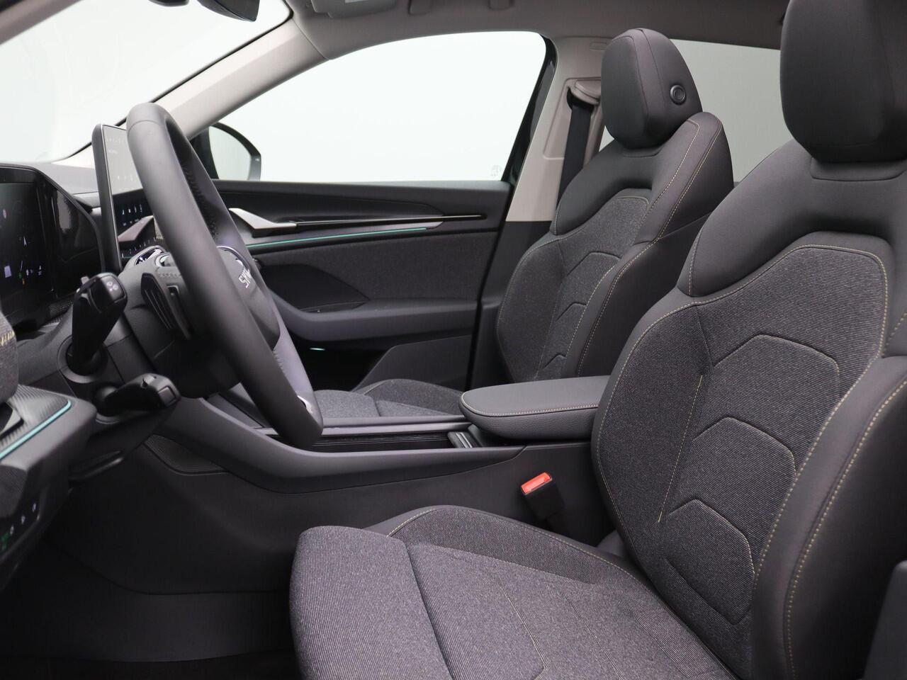 Skoda Kodiaq 1.5 TSI PHEV Business Edition 204PK DSG Pano-Schuifdak, Trekhaak, Side Assist, Virtual Pedal, Elek. Bestuurdersstoel, Keyless, Achteruitrijcamera, 19" LM Velgen