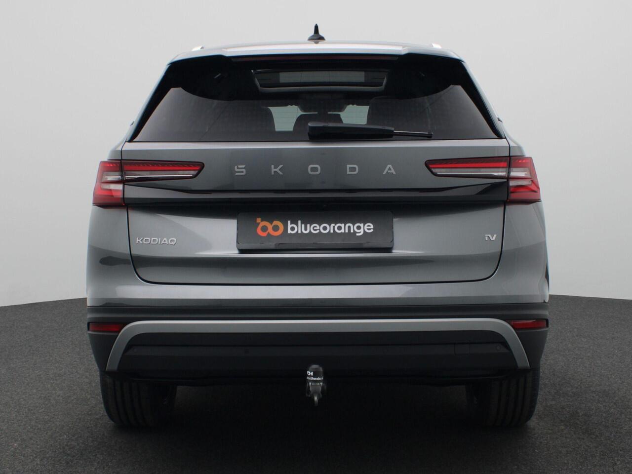 Skoda Kodiaq 1.5 TSI PHEV Business Edition Plus 204PK DSG Pano-Schuifdak, Trekhaak, 19" LM Velgen, Stoelverwarming voor + achter, Keyless, Virtual Pedal, Navi, Side Assist, Stuurwielverwarming, Memorystoel