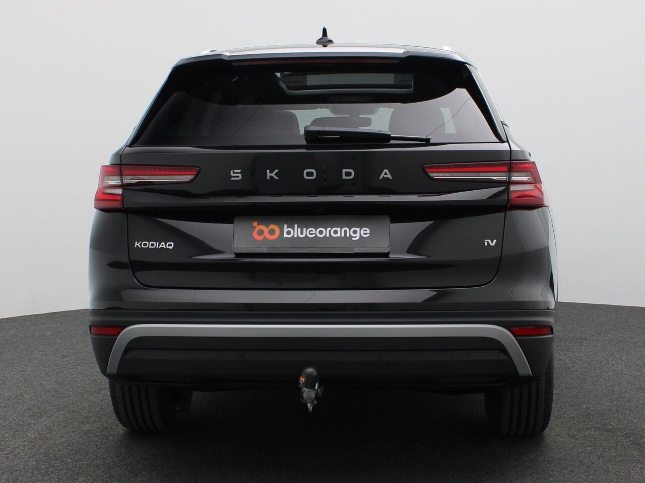 Skoda Kodiaq 1.5 TSI PHEV Business Edition Plus 204PK DSG Pano-Schuifdak, Trekhaak, 19" LM Velgen, Stoelverwarming, Memorystoel, Achteruitrijcamera, Keyless, Side Assist, Elektr. Achterklep