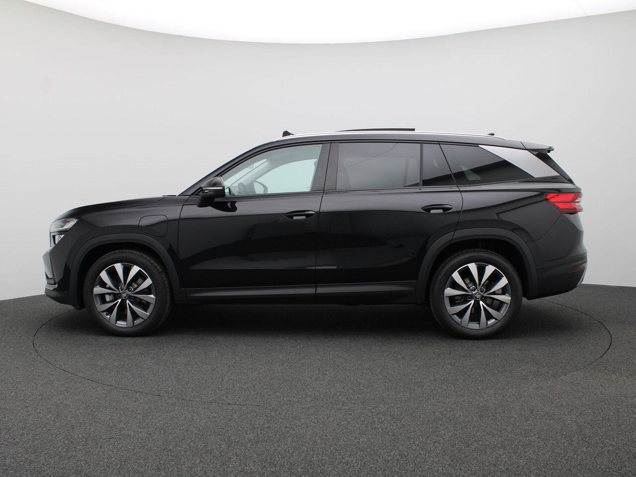 Skoda Kodiaq 1.5 TSI PHEV Business Edition Plus 204PK DSG Pano-Schuifdak, Trekhaak, 19" LM Velgen, Stoelverwarming, Memorystoel, Achteruitrijcamera, Keyless, Side Assist, Elektr. Achterklep