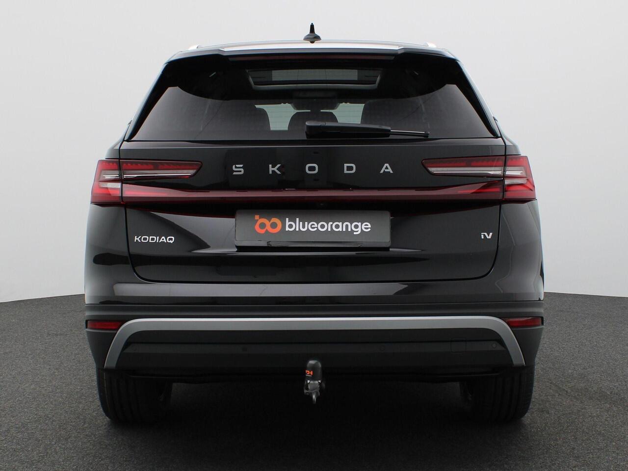 Skoda Kodiaq 1.5 TSI PHEV Business Edition Plus 204PK DSG Pano-Schuifdak, Trekhaak, Matrix LED verlichting, 19" LM Velgen, Keyless, Memorystoel, Elektr. Achterklep, Stoelverwarming, Side Assist, Achteruitrijcamera