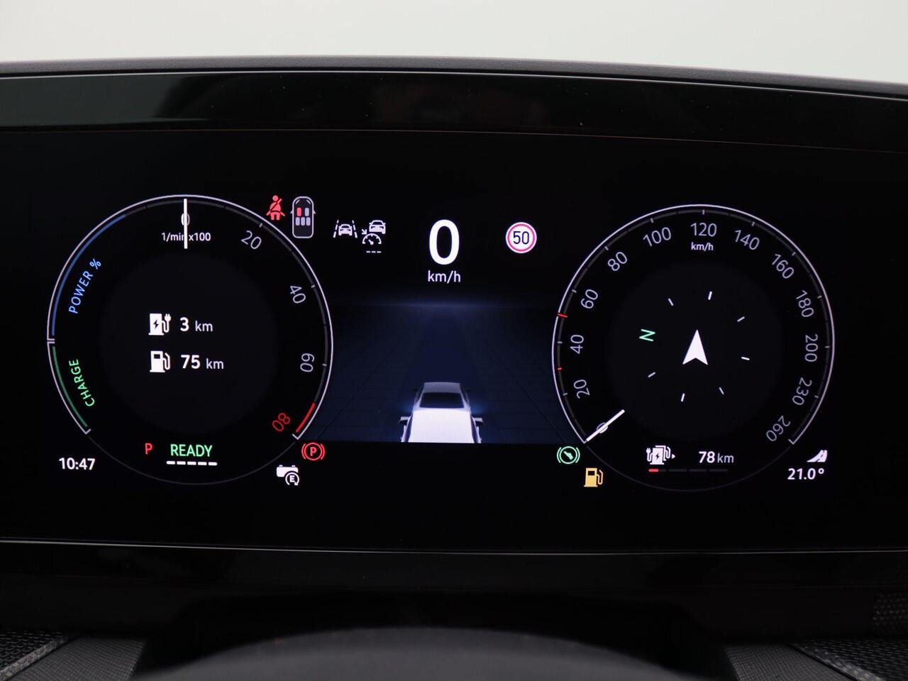 Skoda Kodiaq 1.5 TSI PHEV Business Edition Plus 204PK DSG Pano-Schuifdak, Trekhaak, Matrix LED verlichting, 19" LM Velgen, Keyless, Memorystoel, Elektr. Achterklep, Stoelverwarming, Side Assist, Achteruitrijcamera