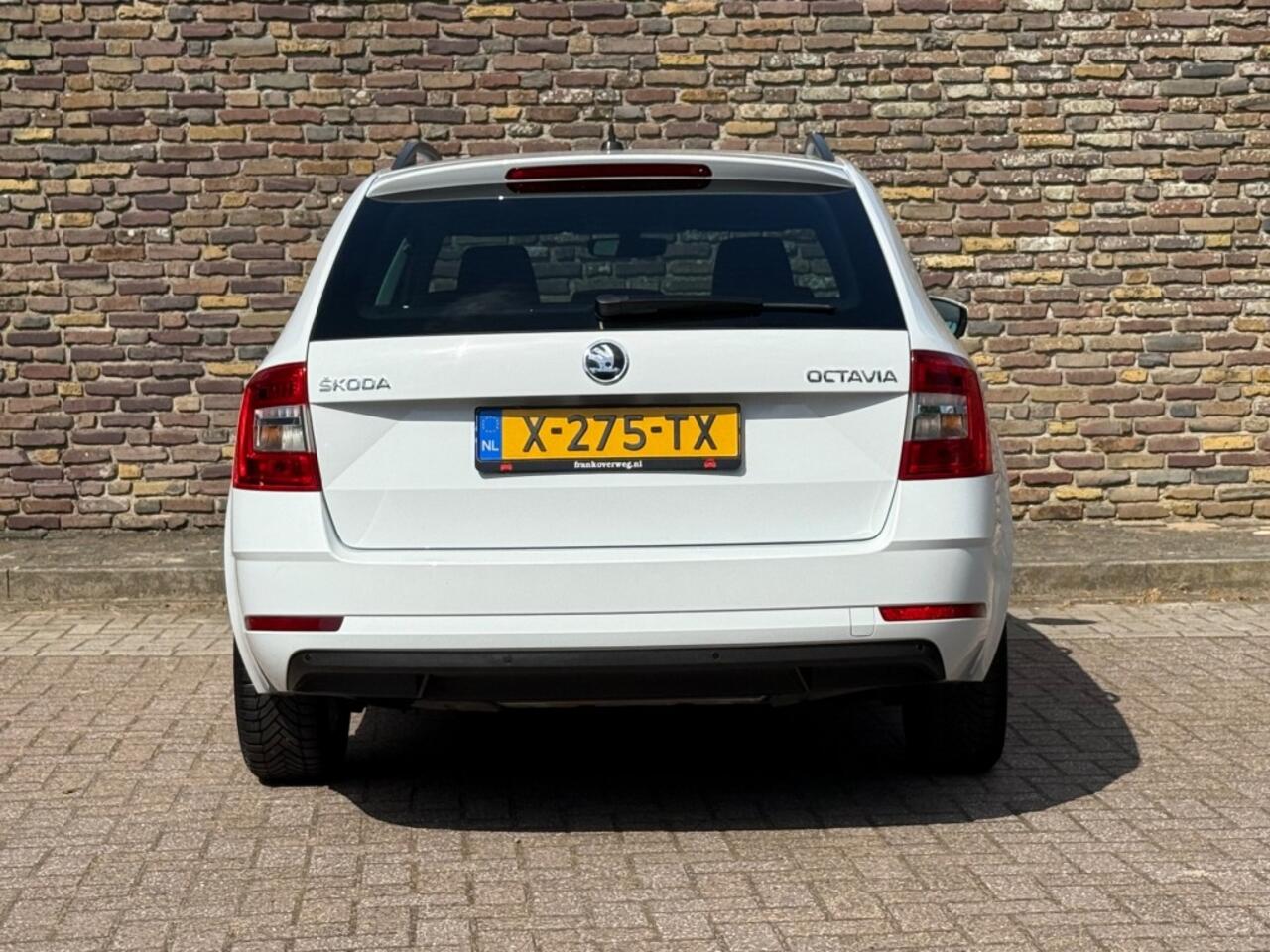 Skoda OCTAVIA 1.0 TSI Combi Navi DAB+ Stoelverwarming Carplay