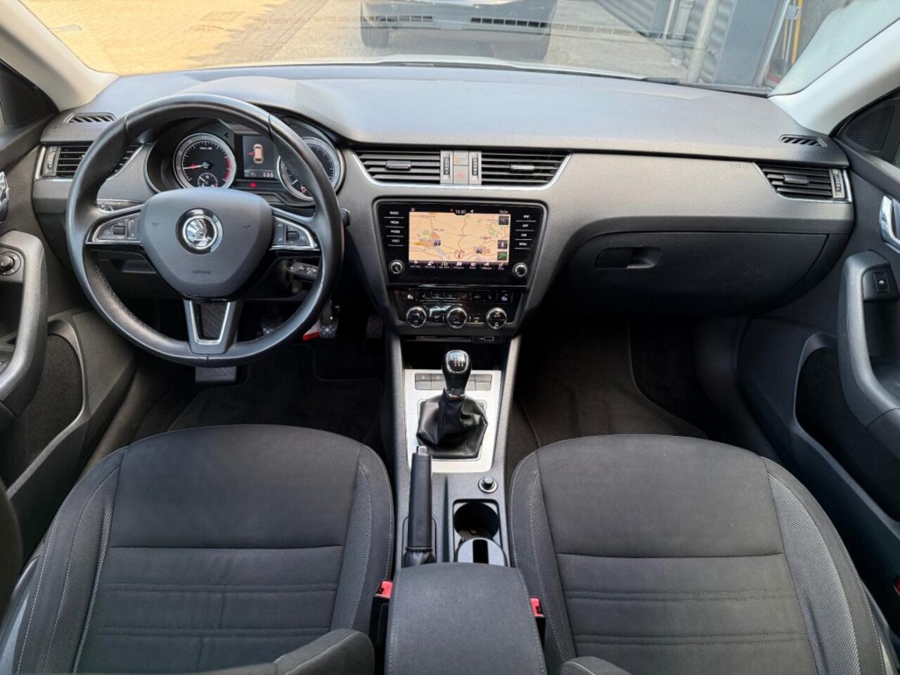 Skoda OCTAVIA 1.0 TSI Combi Navi DAB+ Stoelverwarming Carplay