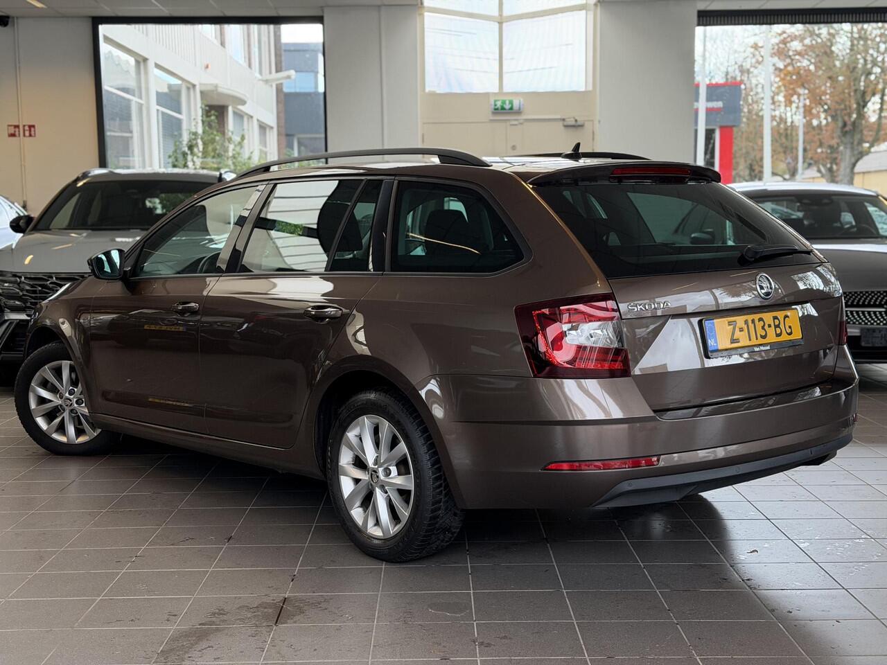 Skoda OCTAVIA Combi 1.0 TSI Greentech Business Edition