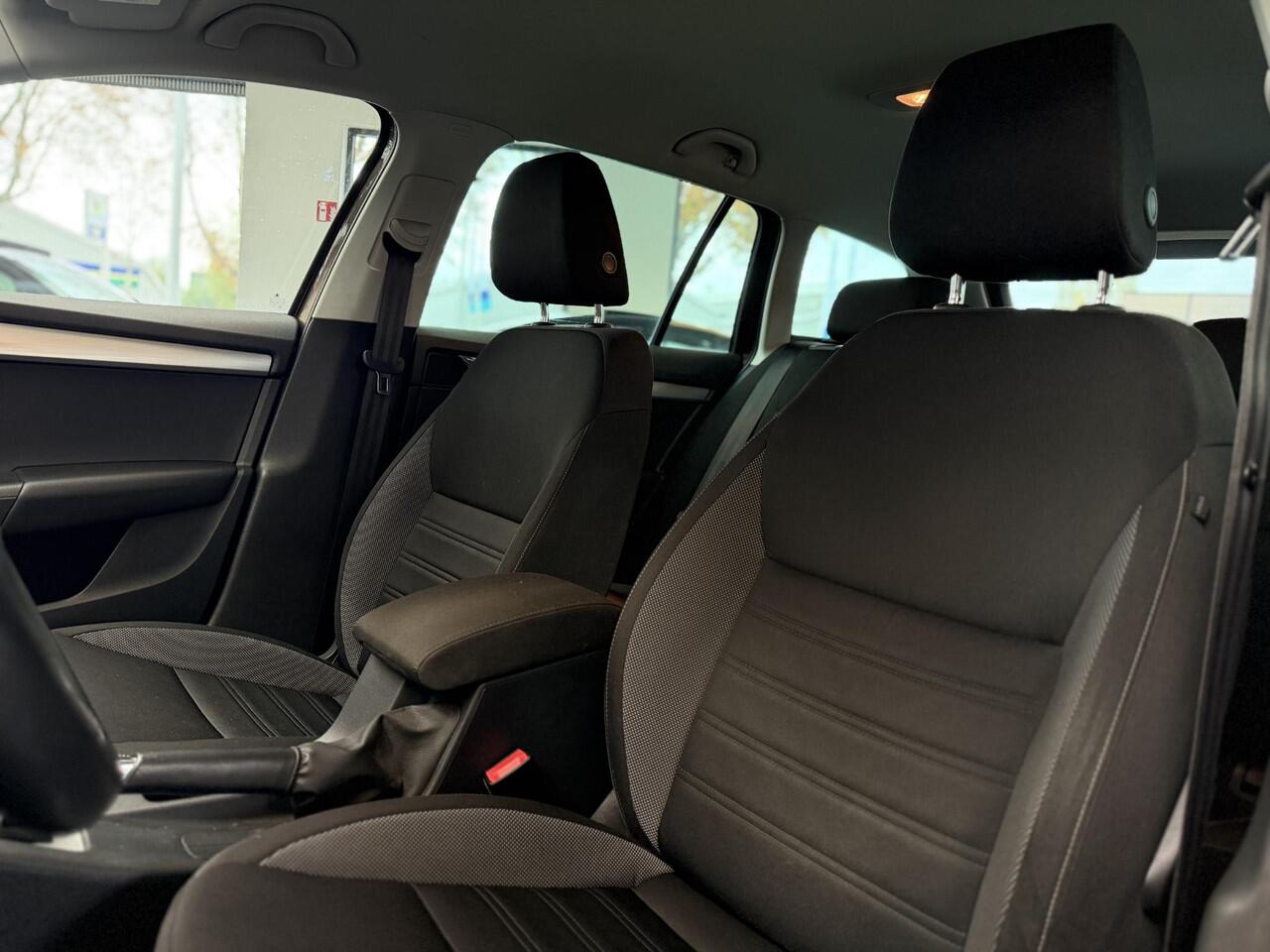 Skoda OCTAVIA Combi 1.0 TSI Greentech Business Edition