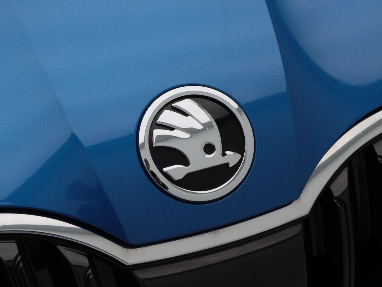 Skoda OCTAVIA Combi 1.0 TSi 115 Pk Style Business | Adaptive Cruise | Canton | Stoelverwarming | Parkeersensoren | Navigatie | Carplay | 18 inch | 92.102 Km!!