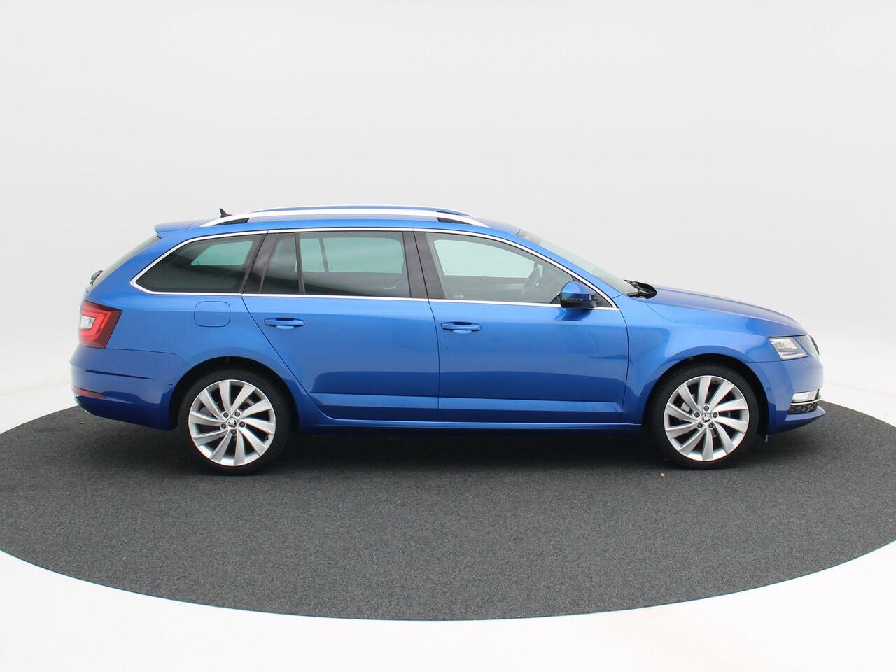Skoda OCTAVIA Combi 1.0 TSi 115 Pk Style Business | Adaptive Cruise | Canton | Stoelverwarming | Parkeersensoren | Navigatie | Carplay | 18 inch | 92.102 Km!!