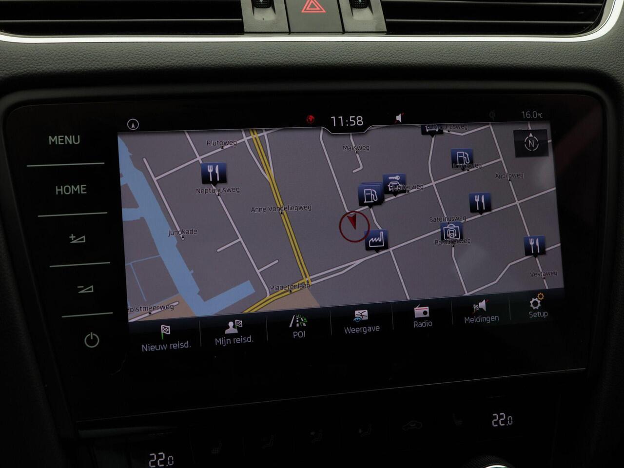 Skoda OCTAVIA Combi 1.0 TSi 115 Pk Style Business | Adaptive Cruise | Canton | Stoelverwarming | Parkeersensoren | Navigatie | Carplay | 18 inch | 92.102 Km!!