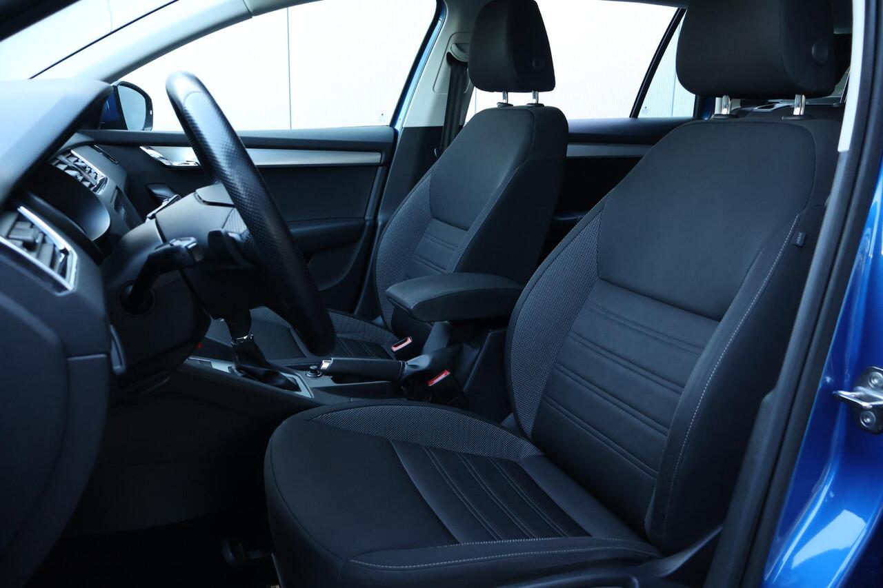 Skoda OCTAVIA Combi 1.0 TSI Greentech Ambition Business