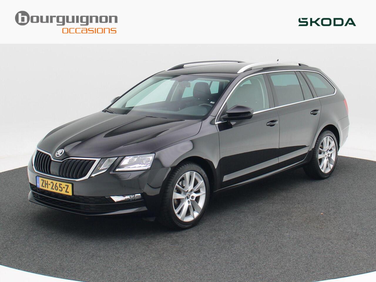 Skoda OCTAVIA Combi 1.0 TSi 115 Pk Automaat Ambition Business | Trekhaak | Navigatie | CarPlay | Stoelverwarming | 17 Inch | 85.572 Km!