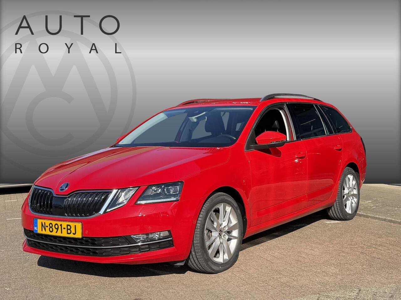 Skoda OCTAVIA Combi 1.5 TSI Greentech Business Edition Plus AUTOMAAT | VIRTUAL DISPLAY | CAMERA | LED LAMPEN | ADAPTIEVE CRUISE | DODEHOEK DETECTIE | LEDER | KEYLESS | VERWARMDE STOELEN | CANTON SOUND SYSTEM NAVIGATIE | DODEHOEK DETTECTIE |