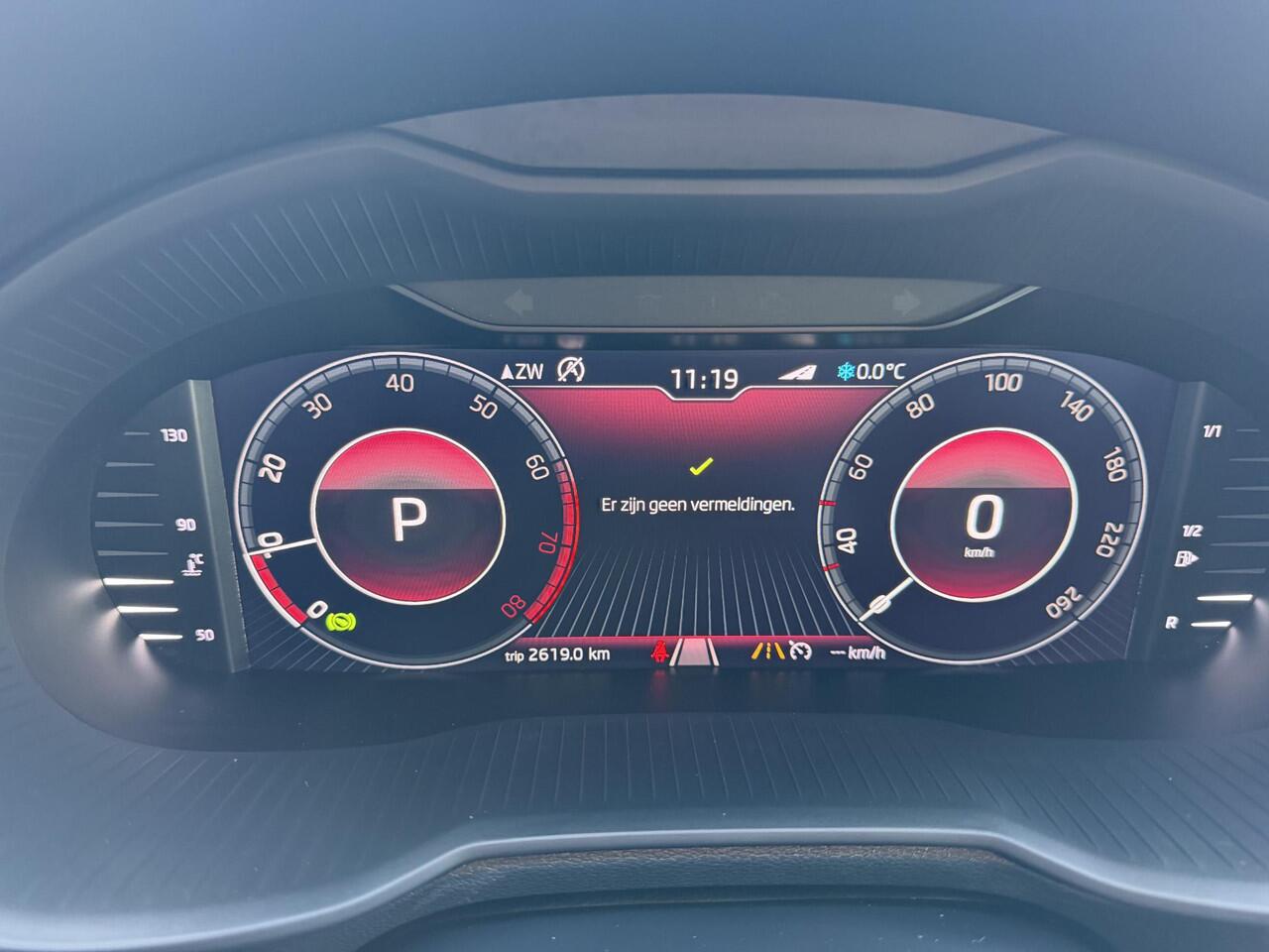 Skoda OCTAVIA Combi 1.5 TSI Greentech Business Edition Plus AUTOMAAT | VIRTUAL DISPLAY | CAMERA | LED LAMPEN | ADAPTIEVE CRUISE | DODEHOEK DETECTIE | LEDER | KEYLESS | VERWARMDE STOELEN | CANTON SOUND SYSTEM NAVIGATIE | DODEHOEK DETTECTIE |