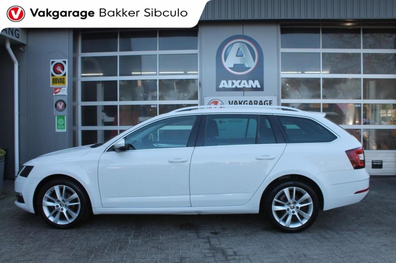 Skoda OCTAVIA 1.6 TDI CLEVER EDITION AUTOMAAT CRUISE NAVI LM 17 INCH