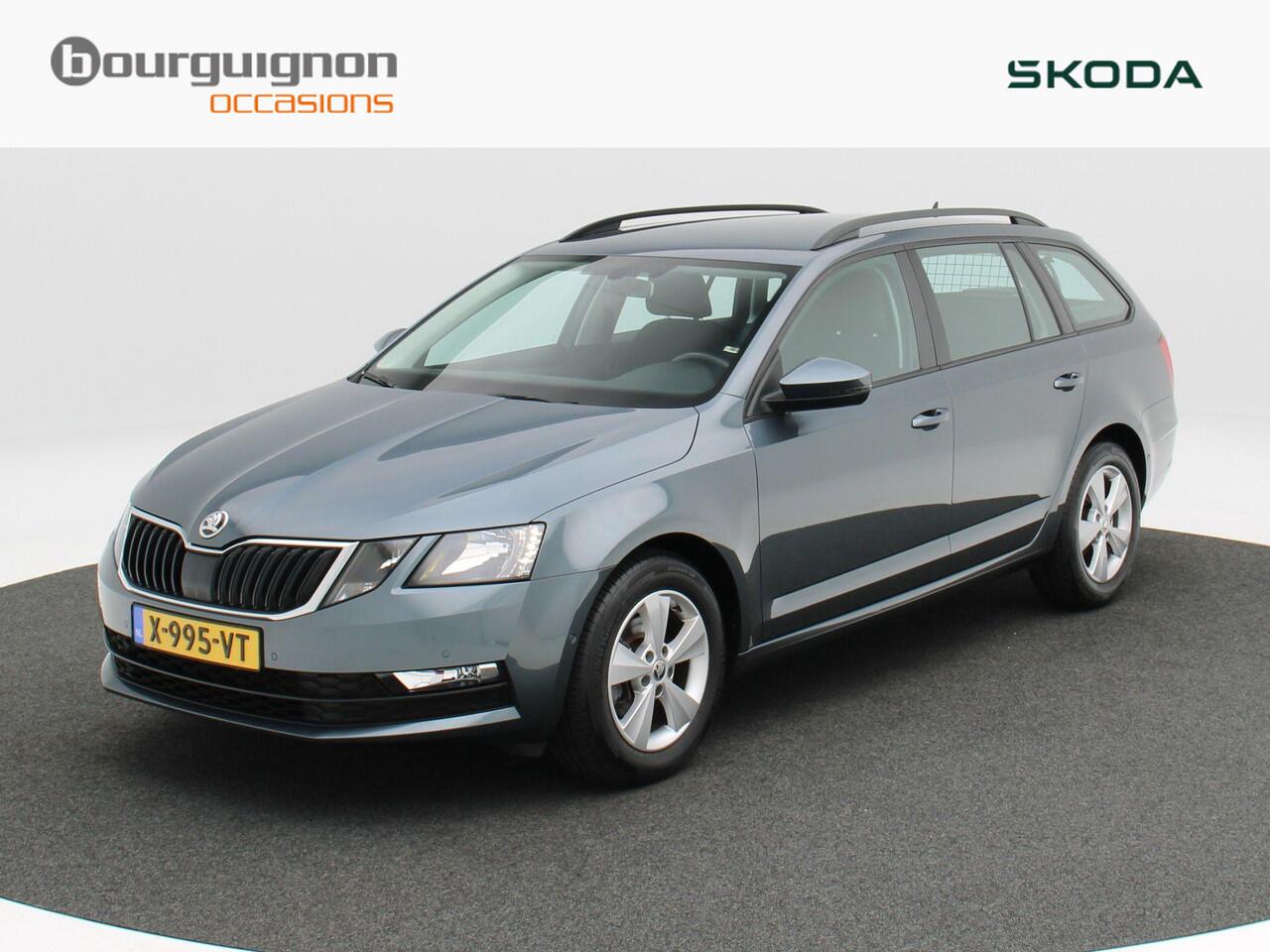 Skoda OCTAVIA Combi 1.5 TSi 150 Pk Automaat Style | Trekhaak | Cruise Control | Stoelverwarming | Camera | CarPlay | Climatronic | 16 Inch | 78.869 Km !!