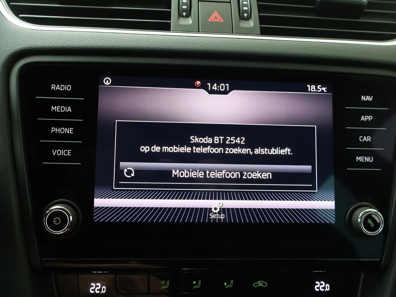 Skoda OCTAVIA Combi 1.5 TSI Greentech Sport Business | 150 PK | Automaat | Achteruitrij camera | Cruisecontrol | Navigatie