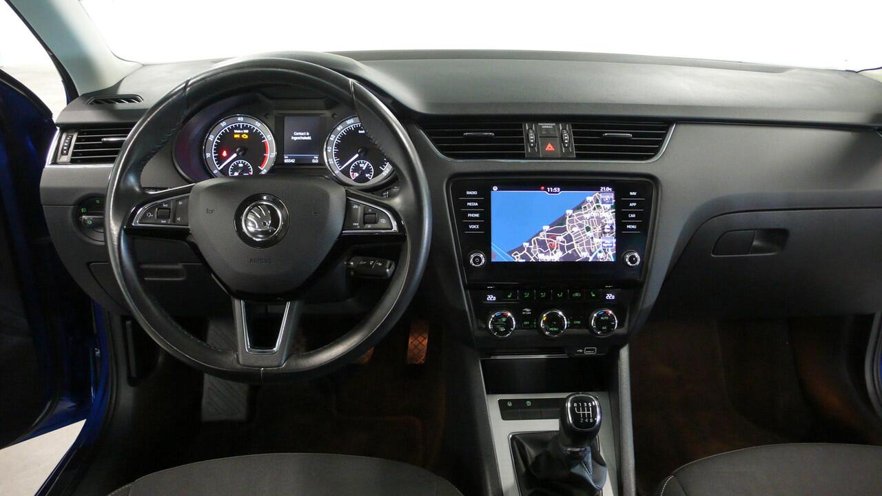 Skoda OCTAVIA Combi 1.0 TSI Greentech Business Edition | Navi |